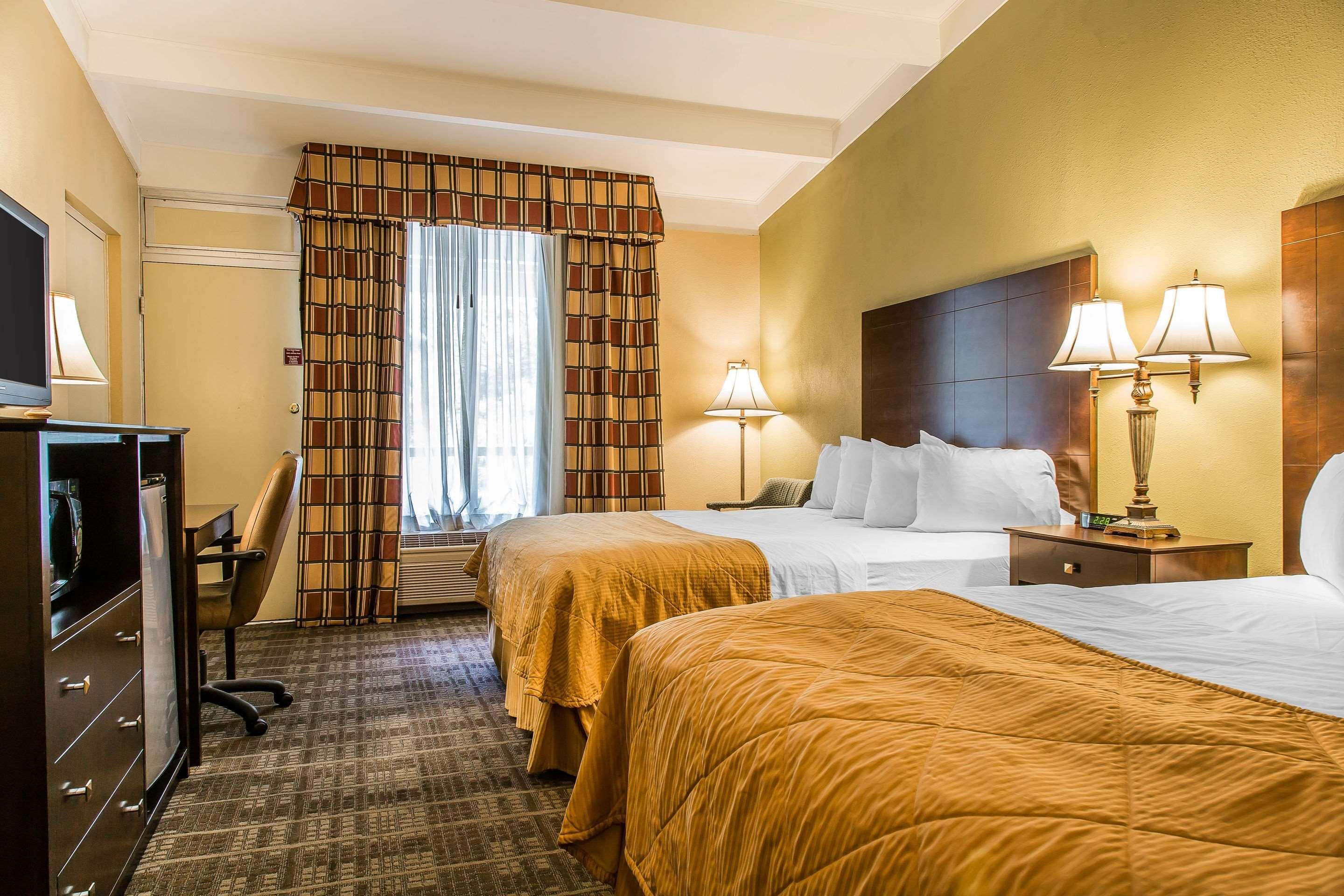 Clarion Hotel & Suites Hamden-New Haven Zewnętrze zdjęcie