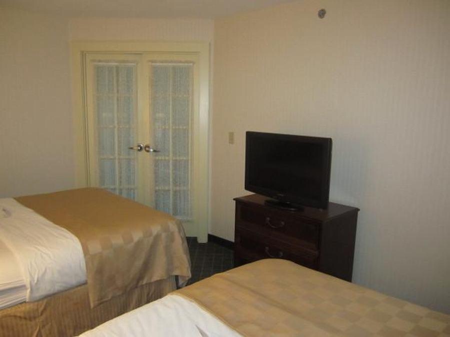 Clarion Hotel & Suites Hamden-New Haven Zewnętrze zdjęcie