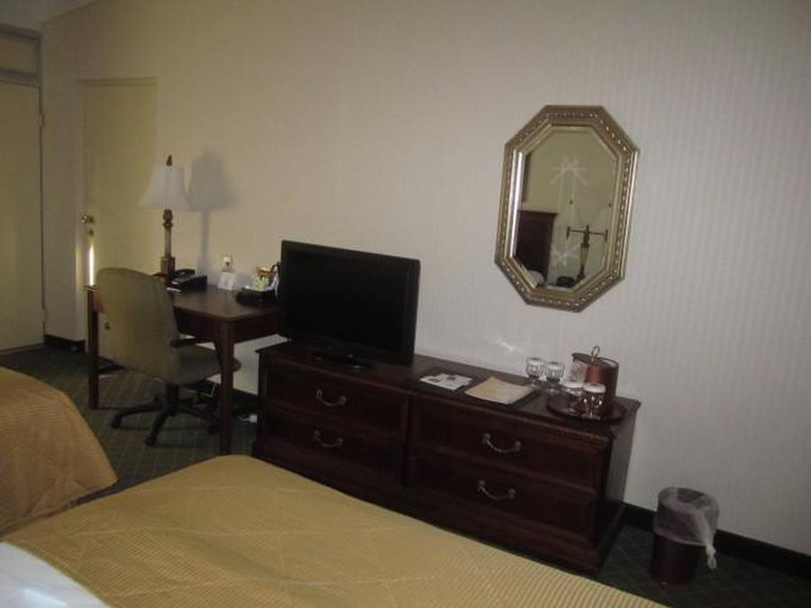 Clarion Hotel & Suites Hamden-New Haven Zewnętrze zdjęcie